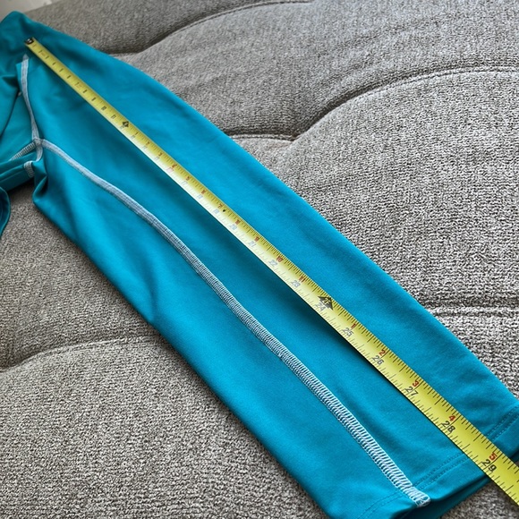 Under Armour 1/4 Zip Semi-Fitted Cold Gear Active Long Sleeve Womens Size L - Picture 6 of 10